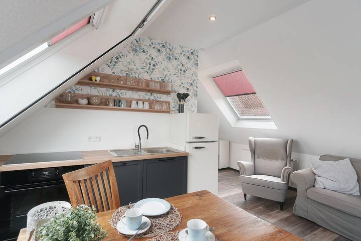 Apartamento inteiro, Apartamento 'Ferienwohnung Am Ewigen Meer' com Terraço Partilhado e Wi-Fi in Eversmeer, Wittmund (distrito)