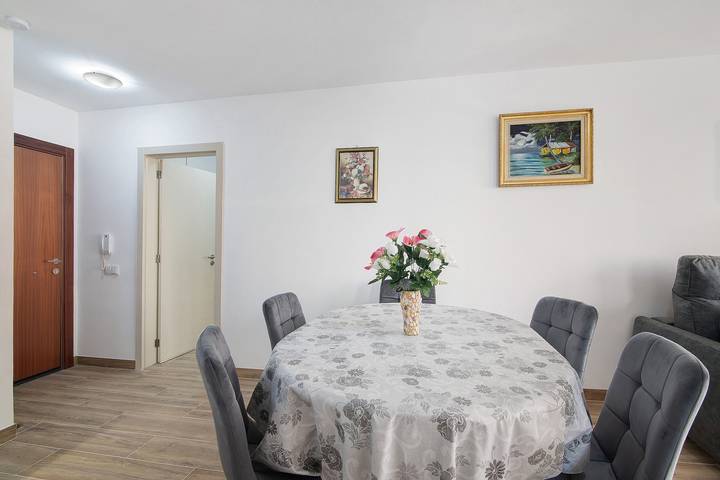 Apartamento entero, Apartamento 'Sol E Mar' con Vista al Mar, Wi-Fi y Aire Acondicionado in Quarteira, Distrito de Faro