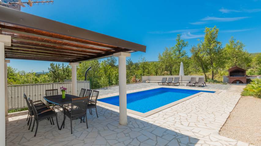 Villa Sanda - Makarska by Villas Guide in Imotski, Makarska Riviera