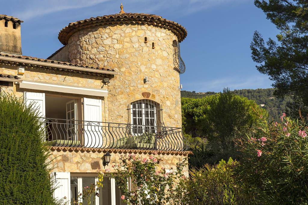 Beautiful Provencal holiday house with pool in Peymeinade in Peymeinade, Region de Cannes