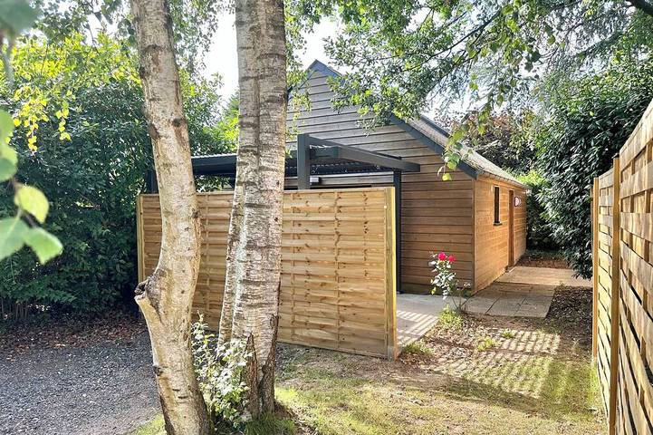 Gîte pour 2 personnes, avec sauna et terrasse dans La Vaupalière