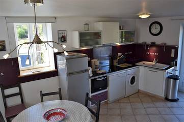 Gîte pour 4 Personnes dans Le Perréon, Beaujolais, Photo 2