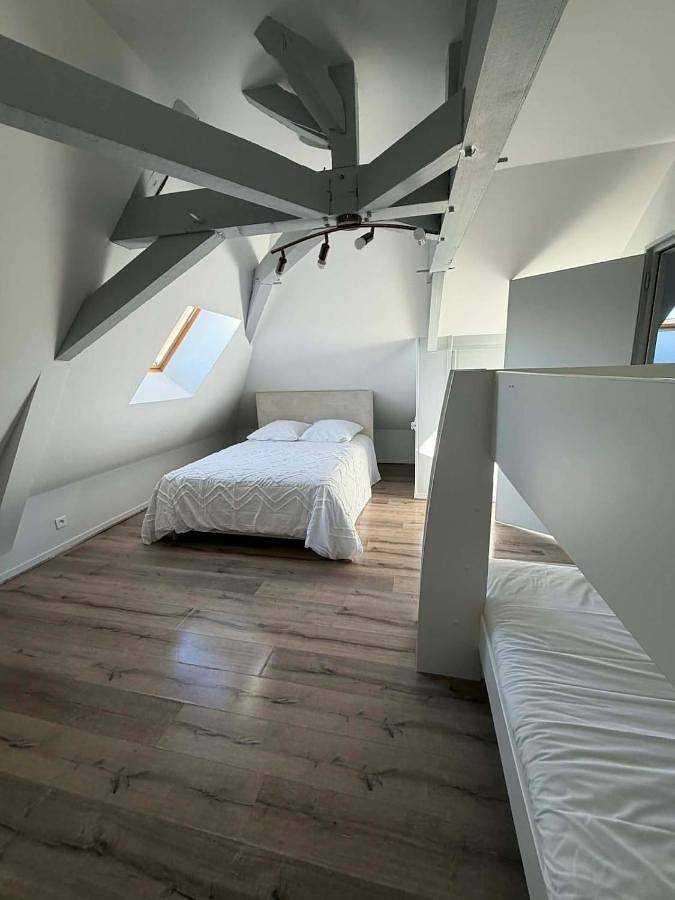Gîte pour 6 personnes, avec terrasse dans Saint-Pourçain-sur-Besbre - 4