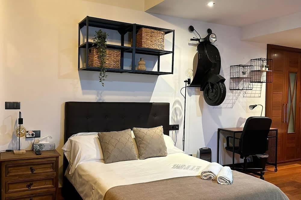 Entire apartment, Central Suites Arenal in Vigo, Rías Baixas