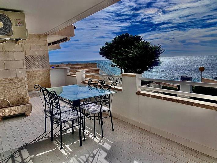 Ferienwohnung für 4 Personen, mit Ausblick und Pool sowie Terrasse - 1
