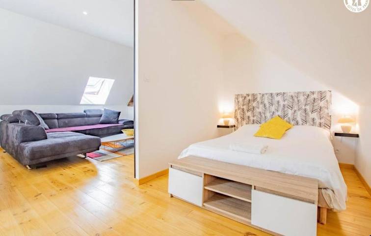 Gîte pour 3 personnes, avec piscine ainsi que jardin et vue à La Chapelle-Saint-Sauveur - 4