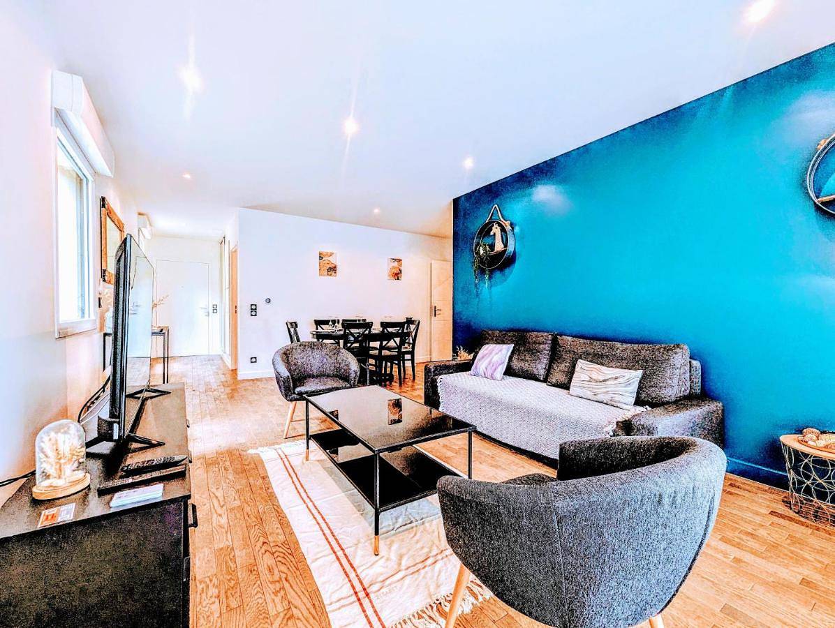 Appartement entier, Chic and spacious apart with parking and garden in Clamart, Hauts-de-Seine