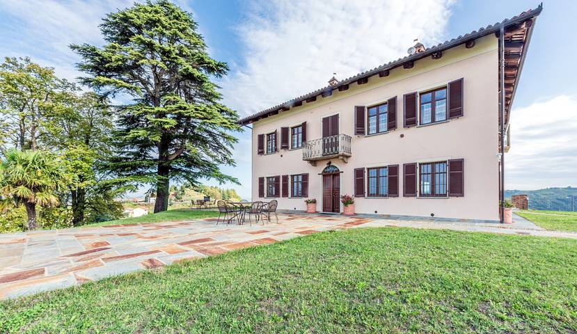 Villa Bricco Paglieri in Alba, Langhe