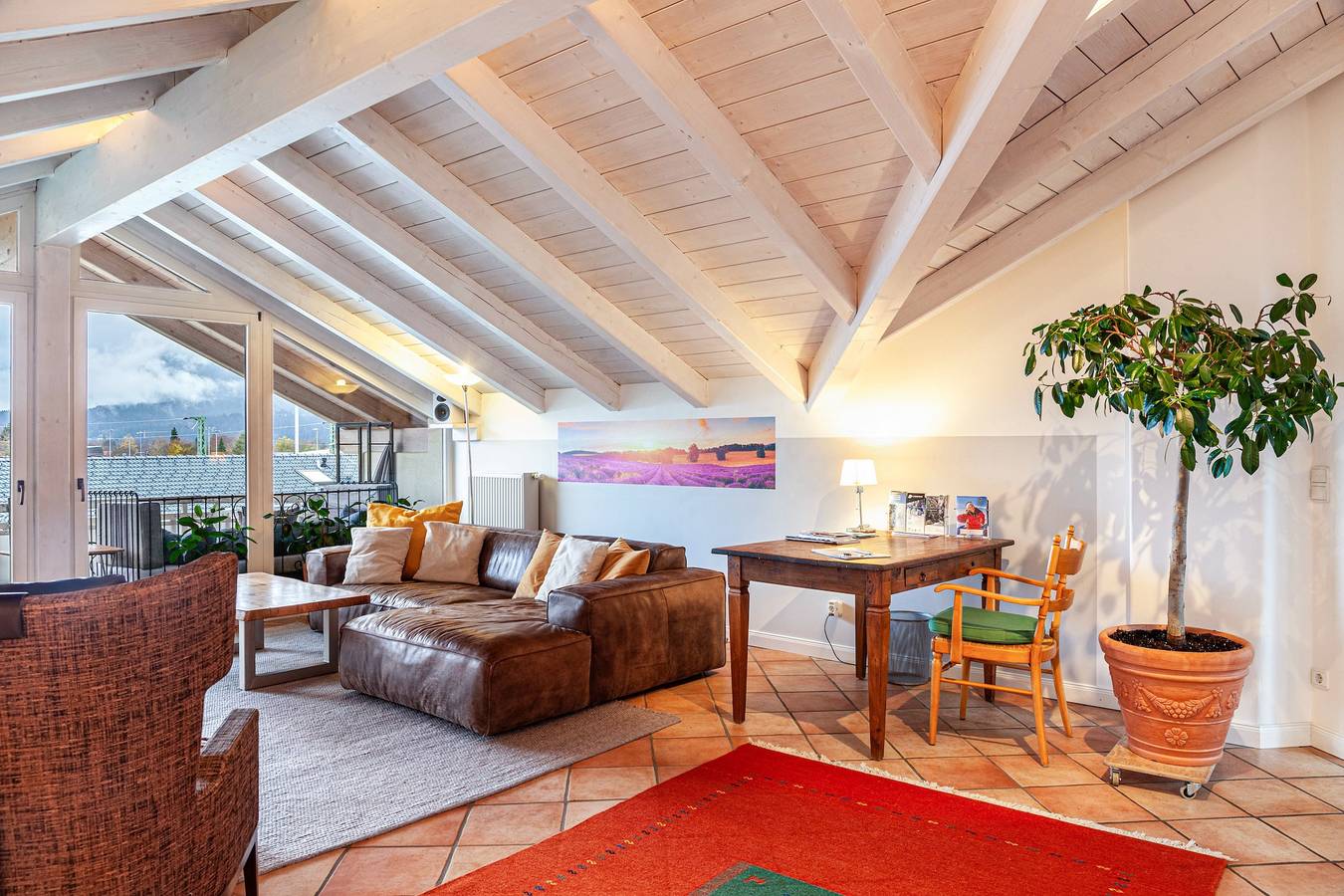 Apartamento entero, 'Acogedor apartamento de lujo' con vistas a la montaña, balcones y Wi-Fi in Garmisch-Partenkirchen, Alpes Bávaros