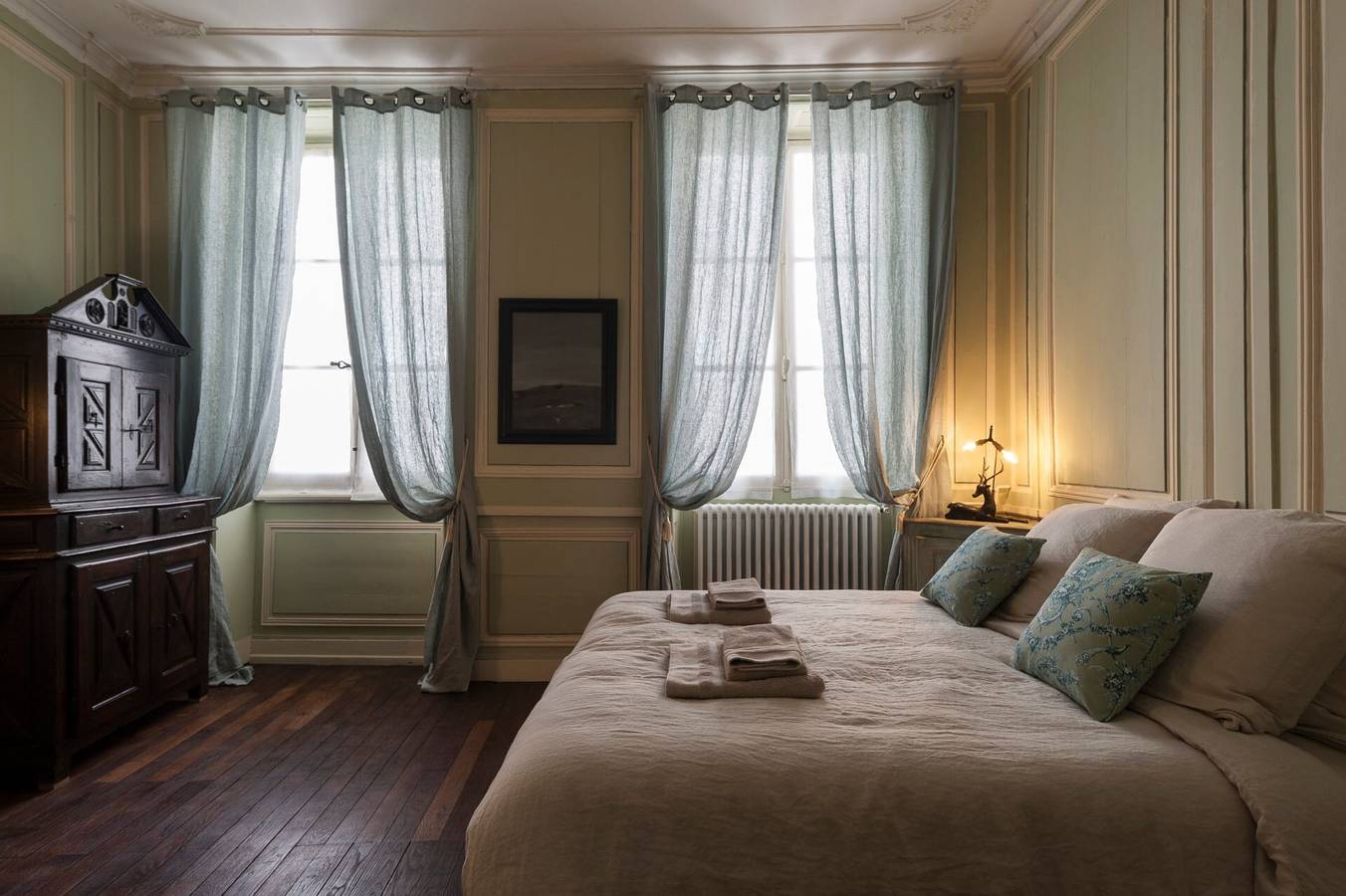 Gästezimmer „Chez Diane – Daphné“: Familien-Suite ebenerdig in Saint-Amand-Montrond