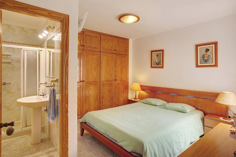 Apartamento entero, \"Vacation Home La Sanjora\" con Wi-Fi y balcón in Tamaduste, Valverde