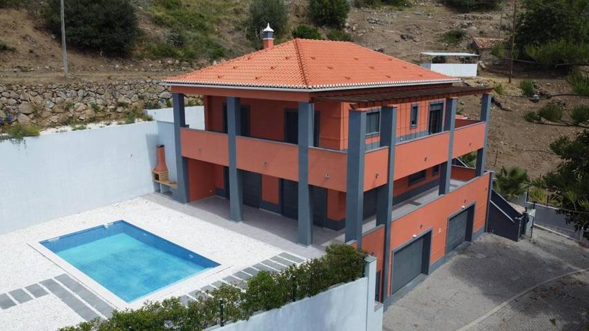Casa rural para 6 personas, con Balcón y Terraza además de Jardín y Piscina en Monchique - 2