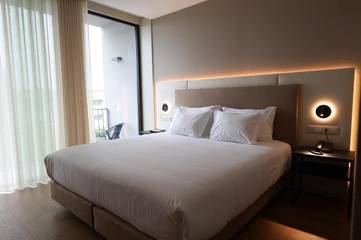 Hôtel pour 2 personnes, avec balcon et piscine à Maia