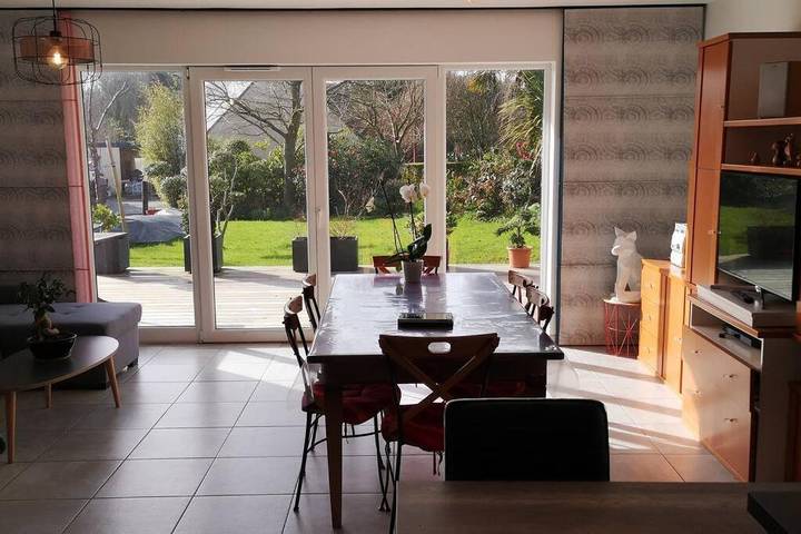 Location de vacances pour 6 personnes, avec jardin à Kermaria-Sulard - 4