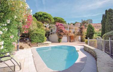 Gîte pour 5 personnes, avec jardin et piscine à Rayol-Canadel-sur-Mer