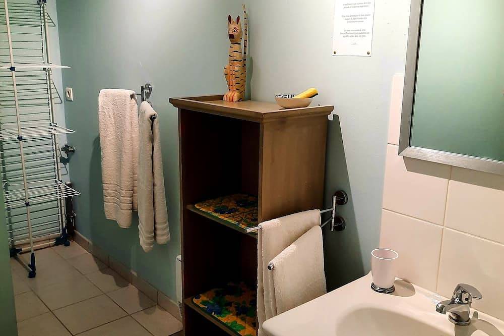 Entire apartment, 3-star gite in Pont-Aven, Côte de Cornouaille