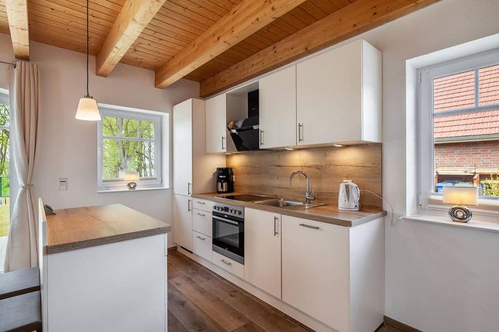 Seeblick Warin: Luxus-Ferienhaus direkt am See in Warin, Nordwestmecklenburg (Wismar und Umgebung)
