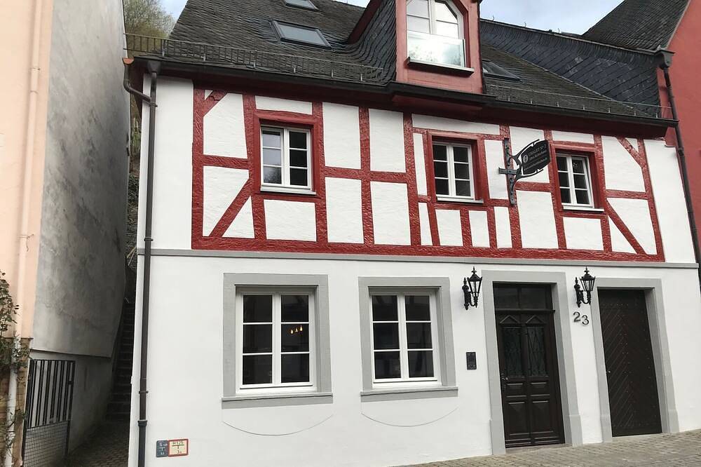 Luxurious, feel-good half-timbered house with a terrace and a view of the vineyards in Bernkastel-Kues, Bernkastel-Kues & Umgebung
