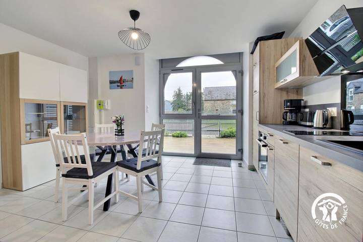Gîte pour 5 personnes, avec Terrasse et Jardin à Séné