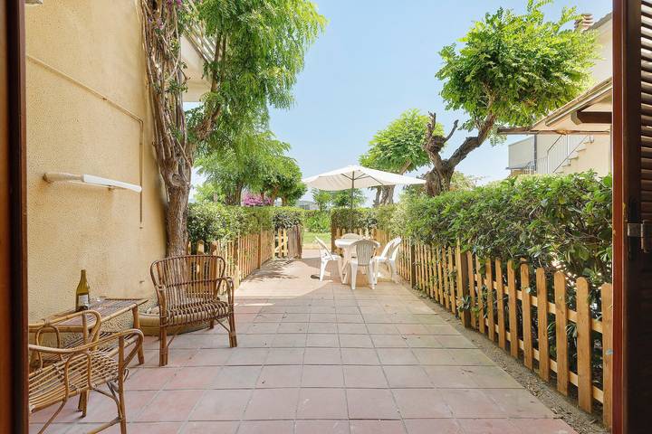 Appartamento intero, Appartamento 'Stella Di Mare Beach' con Vista Mare, Terrazza Privata e Aria Condizionata in Spiagga di Naregno (Naregno), Capoliveri