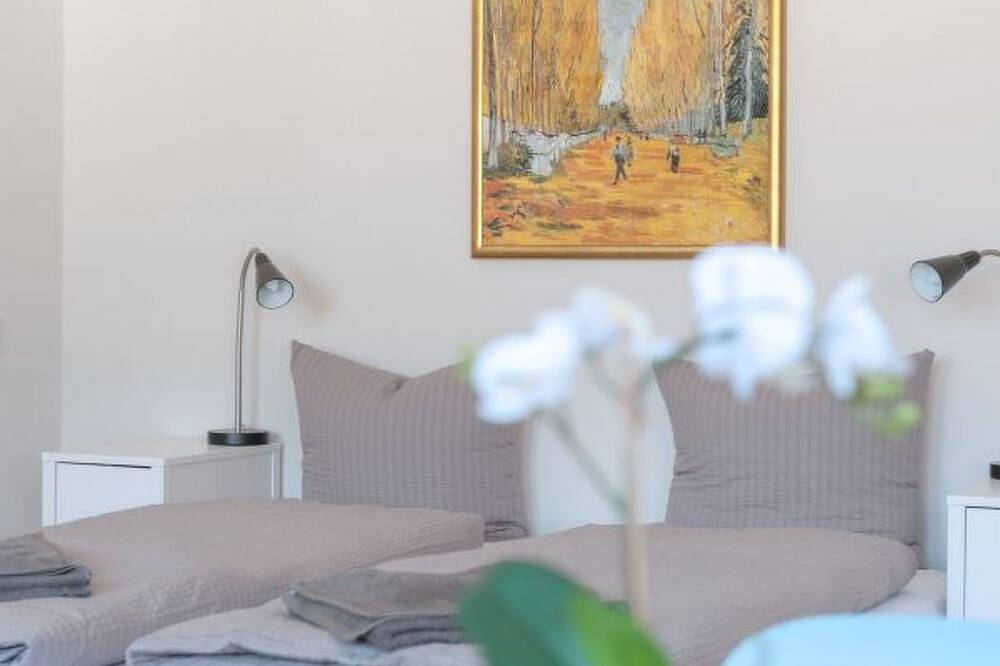Entire apartment, Bs Van Gogh Iv - Marktplatz Hitrental Apartment in Basel 1 Rüdengasse, Basel
