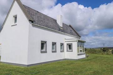 Gîte pour 6 personnes, avec jardin, animaux acceptés dans Ile D Achill