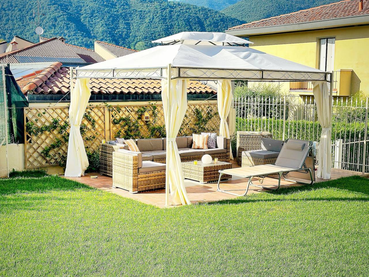 Ganze Wohnung, Elegante Wohnung am Lago d'Iseo mit Seeblick, Wlan, Klimaanlage, Terrasse in Paratico, Franciacorta