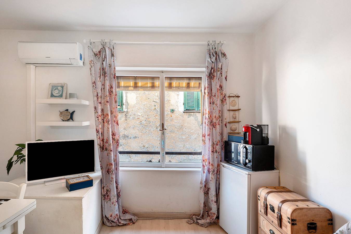 Apartamento entero, Apartamento 'La Casa di Iris con plaza de aparcamiento', Wi-Fi y aire acondicionado in Diano Marina, Diano Marina Municipio