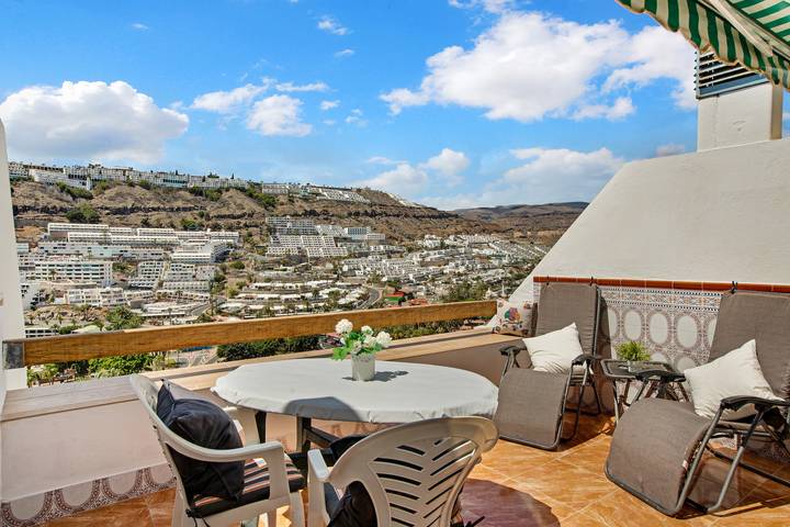 Holiday Home 'Lovely Studio in Puerto Rico' with Mountain View and Pool in Puerto Rico (Gran Canaria), Mogán