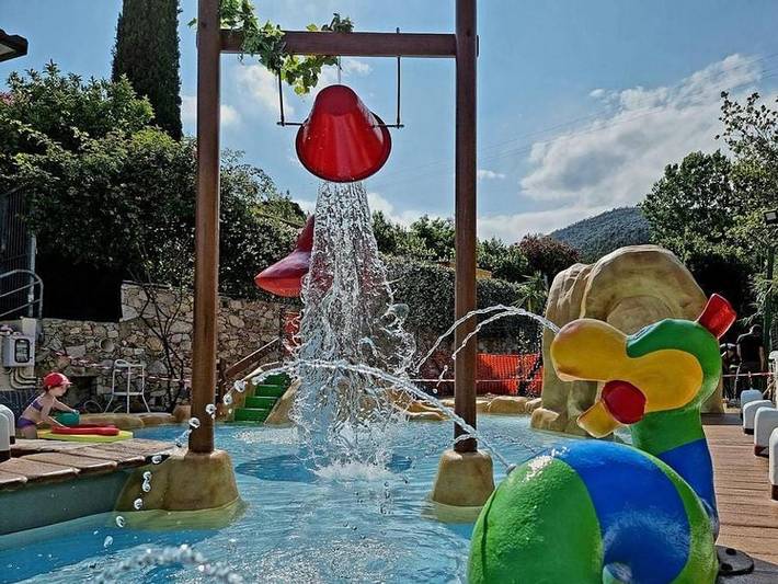 Glamping per 3 persone, con Terrazza e Piscina per bambini in Liguria