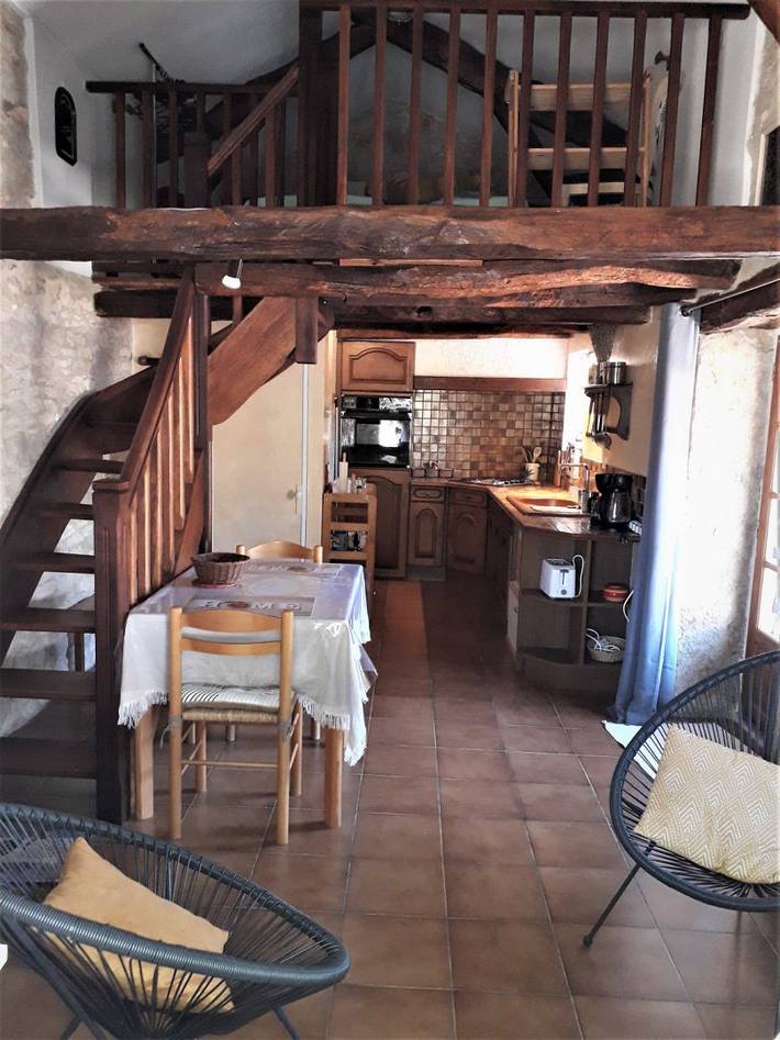 Gîte pour 2 personnes, avec piscine ainsi que jardin et terrasse dans le Lot - 4