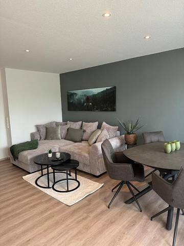 Ferienwohnung für 8 Personen, mit Sauna und Pool sowie Garten und Ausblick in Schonach im Schwarzwald