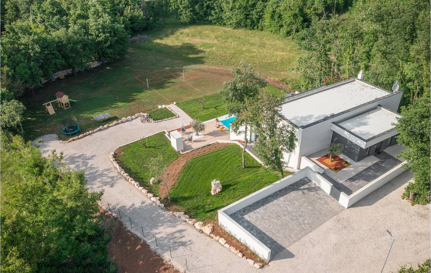 Gemütliche 37 m² große Ferienwohnung mit Pool, WLAN und Klimaanlage – 2,5 km von Kanfanar entfernt in Žminj, Zentralistrien
