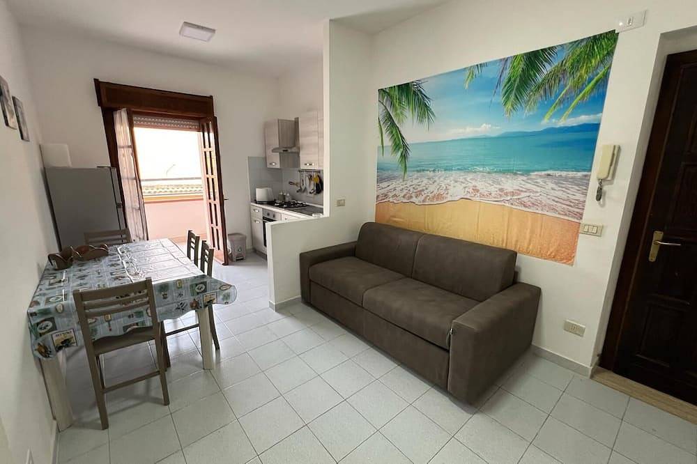 Entire apartment, 2 bedroom apartment in Scalea in Scalea, Tyrrhenian Coast Kalabria