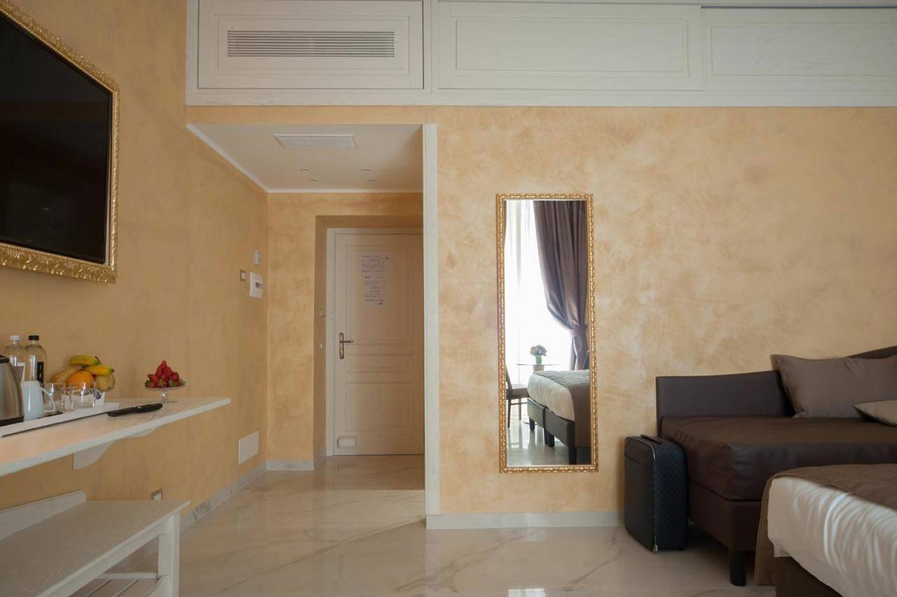 Maison Tritone in Centre de Rome, Rome