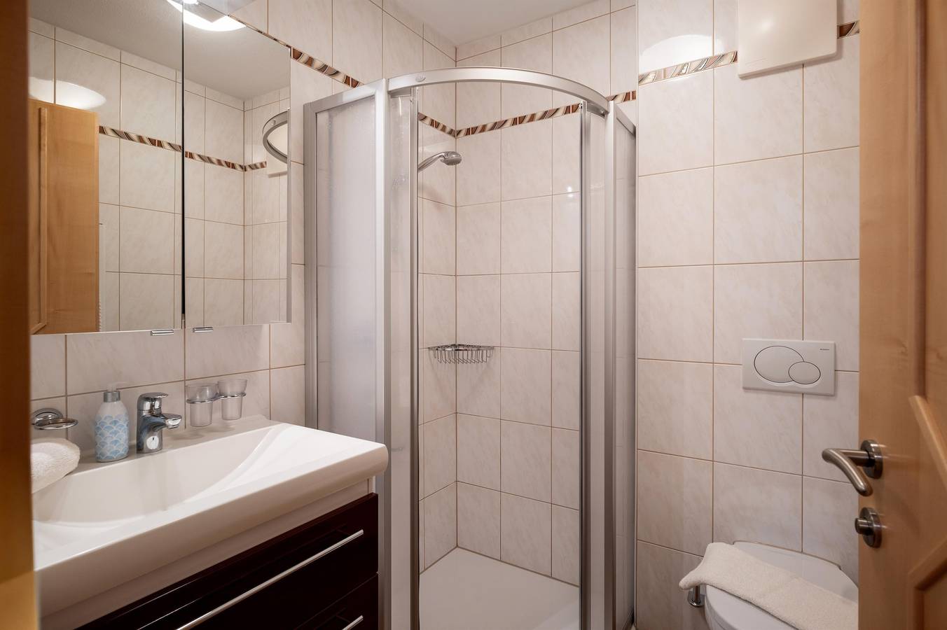 Ganze Ferienwohnung, Top2 / 2 Schlafräume/Dusche, Wc in Söll, Kaisergebirge