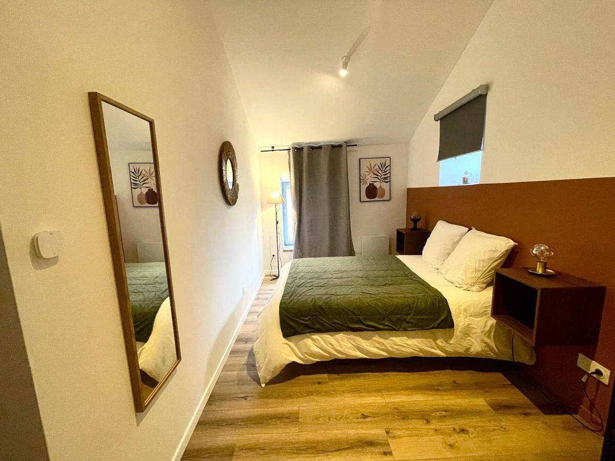 Appartement entier, Gîte De la Cour au Grenier 2 in Chauvigny, Vienne (France)