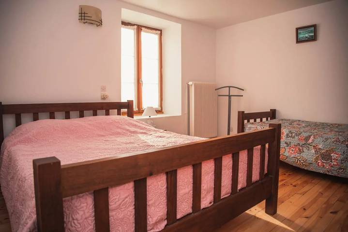 Gîte pour 5 personnes, avec piscine et jardin, animaux acceptés à La Malène - 4