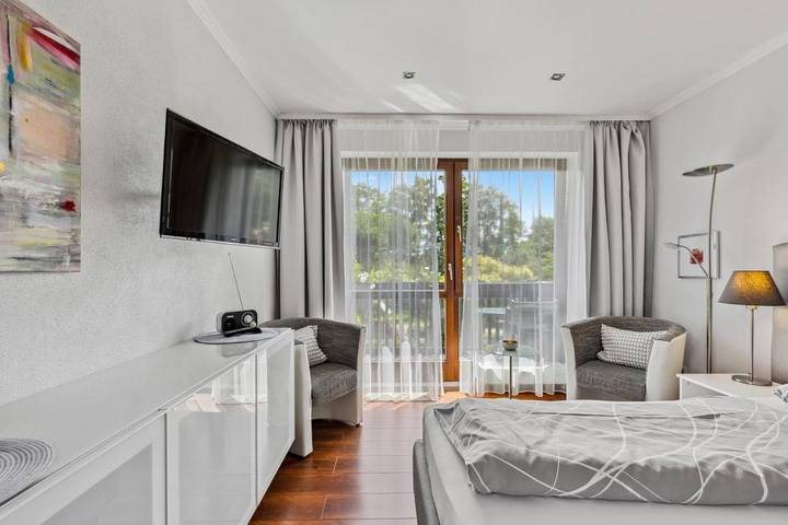 Ferienwohnung für 4 Personen, mit Ausblick und Garten sowie Seeblick in der Pfalz - 2