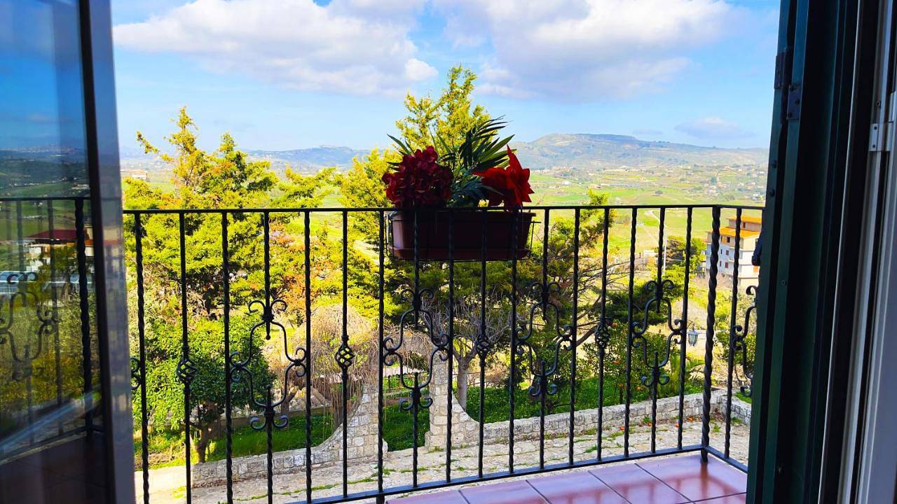 Country Sicily Home in Favara, Provincia di Agrigento