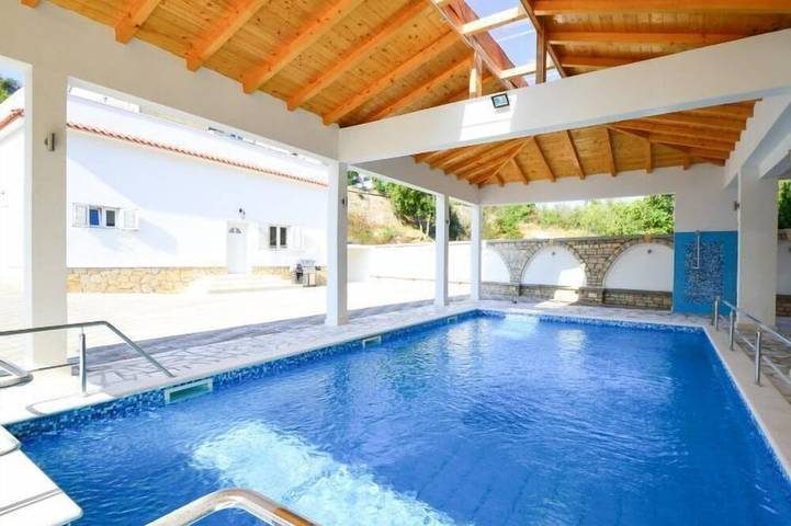 Ferienhaus für 14 Personen, mit Terrasse und Pool sowie Whirlpool - 1