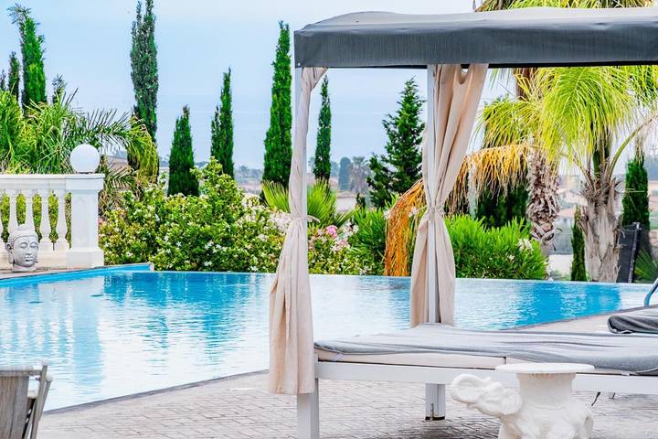 Chambre d’hôte pour 3 personnes, avec Terrasse et Jacuzzi ainsi que Jardin et Piscine à Licata