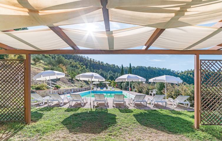 Location de vacances pour 6 personnes, avec terrasse et piscine, adapté aux familles à Dicomano - 2