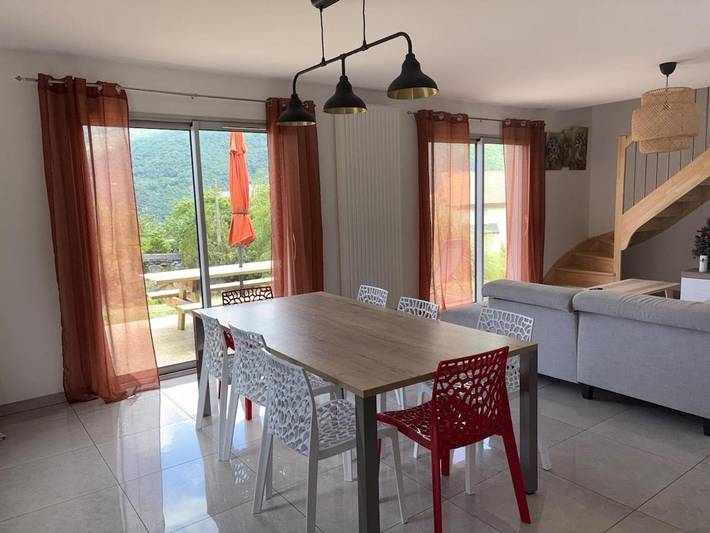 Location de vacances pour 10 personnes, avec Terrasse ainsi que Jardin et Vue dans Soulom