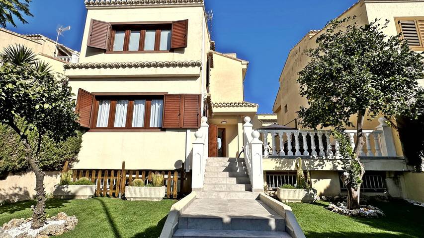 Ferienhaus für 9 Personen, mit Garten und Balkon in Gandia - 2