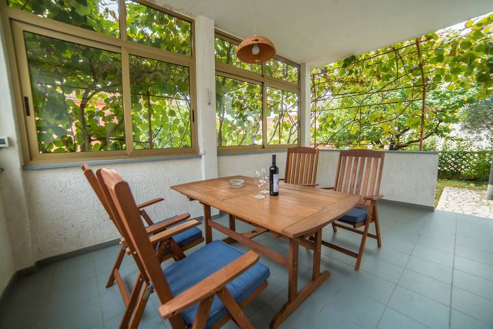 Ferienwohnung für 2 Personen, mit Balkon/Terrasse in Poreč