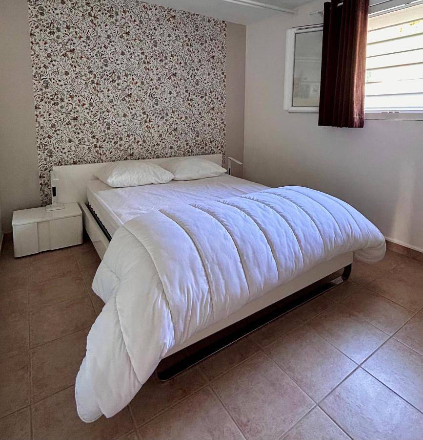 Appartement entier, Two-Bedroom Apartment in Coupvray, Seine-et-Marne