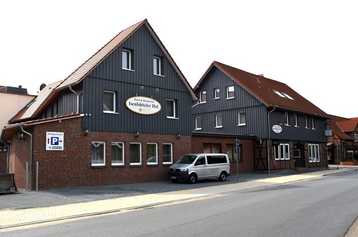 Hotel, mit Terrasse und Sauna am Tankumsee