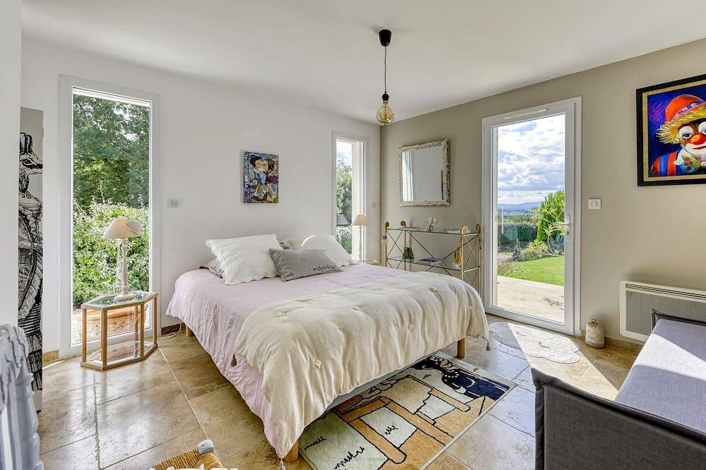 Villa Vittoria, 6-8 ppl. Ac & Heated Pool in Villelaure, Parque natural regional del Luberon