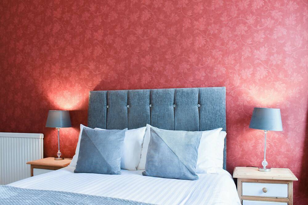 5 bedroom accommodation in Bowness-on-Windermere in Bowness-on-Windermere, Lake District
